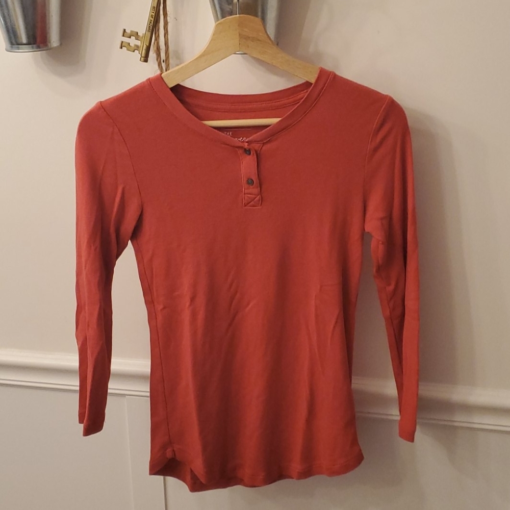 Gap tee